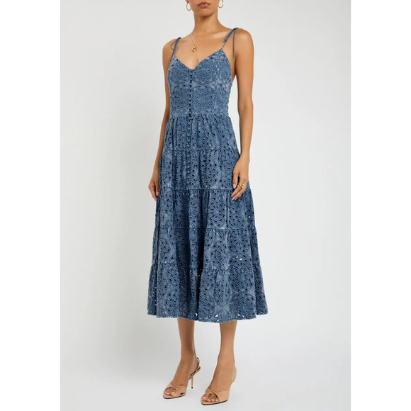 Alice + Olivia Shanti Embroidered Chambray Midi Dress NWT US 4 - Picture 4 of 7